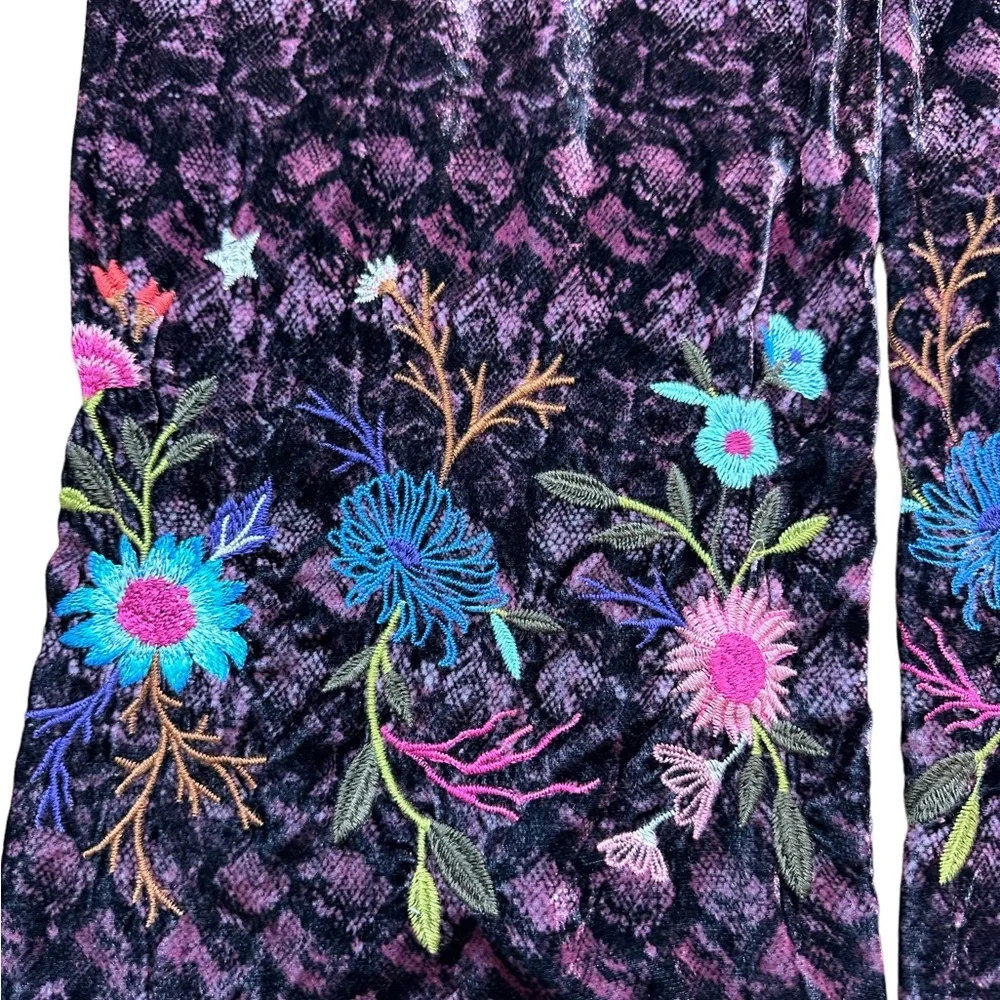 JOHNNY WAS: NWT Ulla Floral-Embroidered Velvet Pants -Size XL - Picture 10 of 15